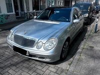 Usado Mercedes E240 2003 Cinzento Sedan