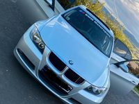 Gebraucht BMW 320 187 PS (137 kW) 2009 Silber Limousine