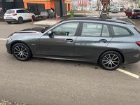 Gebraucht BMW 320e 204 PS (150 kW) 2022 Grau Kombi