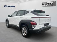 Gebraucht Hyundai Kona Select 141 PS (103 kW) 2024 Weiss SUV