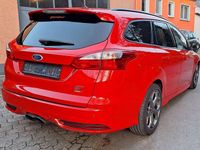 Gebraucht Ford Focus ST 250 PS (183 kW) 2013 Rot Kombi