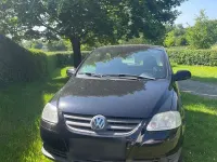 Gebraucht VW Fox 54 PS (39 kW) 2006 Schwarz Kleinwagen