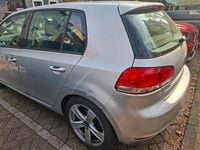 Gebraucht VW Golf VI 80 PS (58 kW) 2010 Silber Kleinwagen