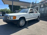 Gebraucht Mercedes 190 122 PS (89 kW) 1984 Weiß Limousine