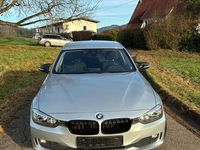 Gebraucht BMW 318 143 PS (105 kW) 2013 Silber Limousine