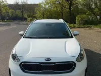 Gebraucht Kia Niro 141 PS (103 kW) 2017 Weiß SUV