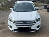 Gebraucht Ford Kuga Titanium 150 PS (110 kW) 2018 Weiß SUV
