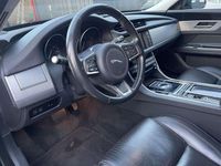Gebraucht Jaguar XF Sportbrake 179 PS (131 kW) 2018 Schwarz Kombi