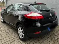 Gebraucht Renault Mégane 101 PS (74 kW) 2011 Schwarz Limousine
