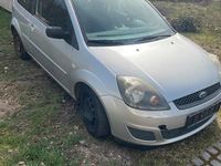 Gebraucht Ford Fiesta 60 PS (44 kW) 2007 Silber Kleinwagen