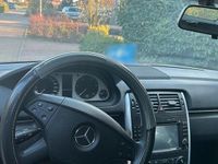 Gebraucht Mercedes B180 109 PS (80 kW) 2005 Rot Van / Kleinbus