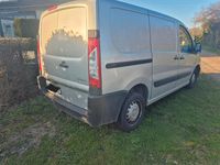 Gebraucht Peugeot Expert 166 PS (122 kW) 2016 Silber Van