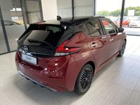 Gebraucht Nissan Leaf N-Connecta 110 kW (150 PS) 2023 Red pm/ black p Kleinwagen
