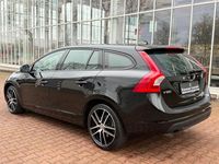 Gebraucht Volvo V60 Kinetic 114 PS (83 kW) 2011 Schwarz Kombi