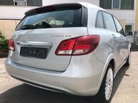 Gebraucht Mercedes B200 156 PS (114 kW) 2015 Silber Van / Kleinbus