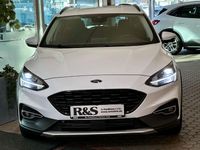 Gebraucht Ford Focus Active 125 PS (91 kW) 2022 Frozen white Kombi