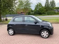 Gebraucht Renault Twingo Life 69 PS (50 kW) 2016 Schwarz Kleinwagen