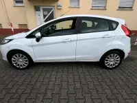 Gebraucht Ford Fiesta 60 PS (44 kW) 2010 Weiß Kleinwagen