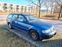 gebraucht VW Passat BJ 1999; Automatik, 2. Hand, blau, Kombi