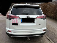 Gebraucht Toyota RAV4 142 PS (104 kW) 2016 Weiß SUV