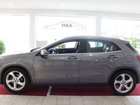 Gebraucht Mercedes GLA180 StreetStyle 122 PS (89 kW) 2017 Grau SUV