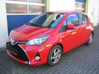 Gebraucht Toyota Yaris Hybrid Comfort 101 PS (74 kW) 2015 Rot Limousine