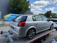 Gebraucht Opel Signum Edition 155 PS (114 kW) 2006 Starsilber iii m2 Kleinwagen