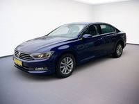 Gebraucht VW Passat Comfortline 150 PS (110 kW) 2017 Atlantic blue Limousine
