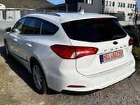 Gebraucht Ford Focus 120 PS (88 kW) 2019 Frostweiß Kombi