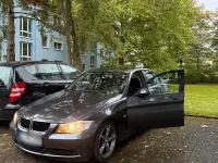 Gebraucht BMW 320 150 PS (110 kW) 2005 Grau Limousine