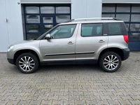 Gebraucht Skoda Yeti Adventure 105 PS (77 kW) 2013 Silber SUV
