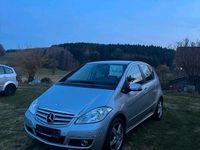 Gebraucht Mercedes A180 109 PS (80 kW) 2010 Silber Kleinwagen