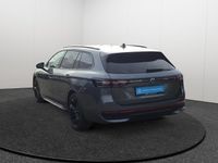 Gebraucht VW Passat R-line 150 PS (110 kW) 2024 Grau Kombi