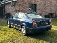 Gebraucht VW Passat 116 PS (85 kW) 2001 Blau Limousine