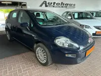 Gebraucht Fiat Punto Pop 69 PS (50 kW) 2015 Blau Kleinwagen