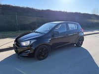 Gebraucht Hyundai i20 Edition 86 PS (63 kW) 2014 Schwarz Kleinwagen
