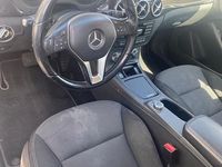 Gebraucht Mercedes B200 136 PS (100 kW) 2012 Weiß Kleinwagen