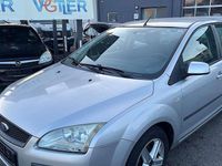 Gebraucht Ford Focus Fun X 125 PS (91 kW) 2007 Polarsilber metallic (metallic) Kombi