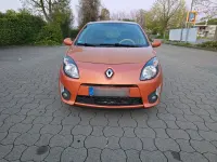 Używany Renault Twingo Elysee 75 KM (55 kW) 2008 Pomarańczowy Hatchback