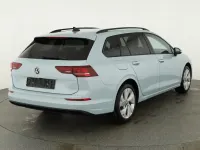 Neu VW Golf VIII Life 2026 Crystal ice blue metallic Kombi