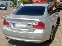 Gebraucht BMW 320 170 PS (125 kW) 2007 Silber Limousine