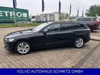 Gebraucht Volvo V60 Core 197 PS (144 kW) 2025 Schwarz Kombi