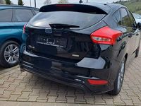 Second-hand Ford Focus ST-Line 140 CP (102 kW) 2017 Negru Berlinǎ