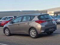 Gebraucht Toyota Auris Cool 99 PS (72 kW) 2015 Grau Kleinwagen