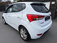 Gebraucht Hyundai ix20 Classic 90 PS (66 kW) 2011 Weiß Kleinwagen