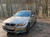 Gebraucht BMW 320 184 PS (135 kW) 2011 Gold Kombi