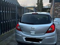 Używany Opel Corsa Selection 87 KM (63 kW) 2010 Szary Hatchback