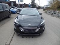 Gebraucht Ford Focus Titanium 125 PS (91 kW) 2018 Schwarz Kombi