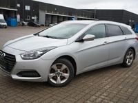 Gebraucht Hyundai i40 Style 141 PS (103 kW) 2016 Grau Kombi