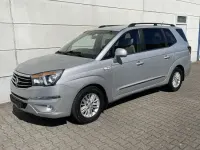 Gebraucht SsangYong Rodius 178 PS (130 kW) 2018 Silber Van / Kleinbus
